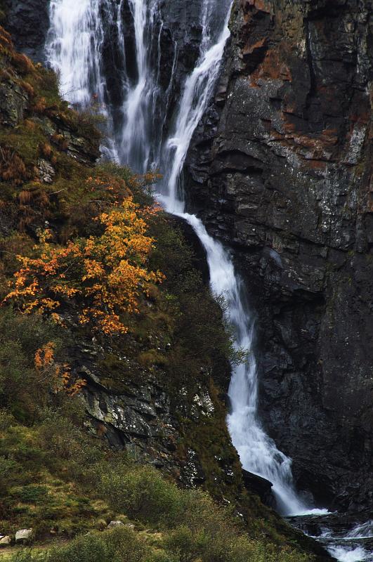 PICT3432_r.jpg - Wasserfall im Hollersbachtal