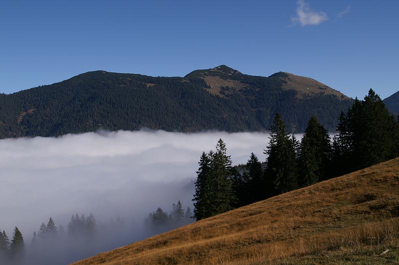 PICT82221_081025_Lerchkogel_DemeljochNebel.jpg - Das Demeljoch über dem Nebel
