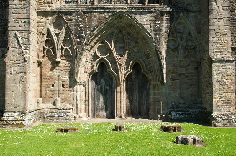 170526_1501_T08966_TinternAbbey_hd.jpg - Tintern Abbey