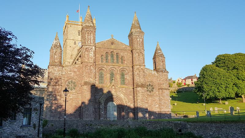 170525_2010_T00002_PembrokeshireCoastPath_hd.jpg - Wales, St Davids Cathedral