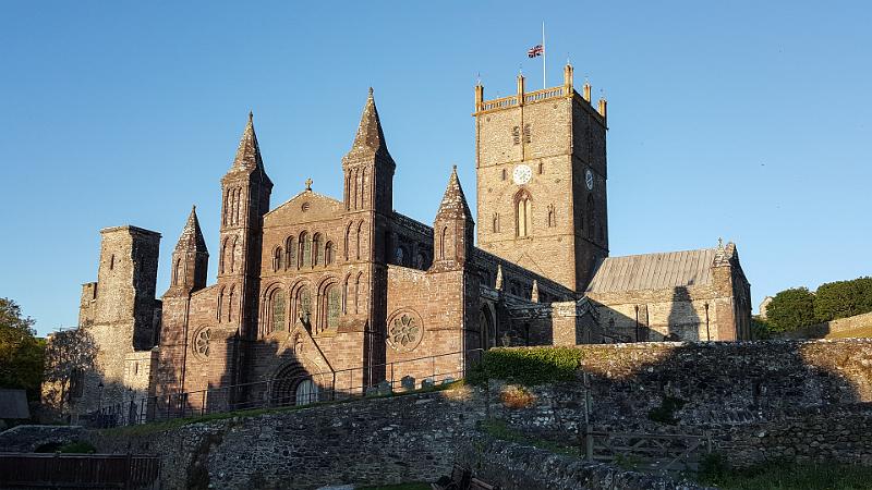 170525_2012_T00001_PembrokeshireCoastPath_hd.jpg - Wales, St Davids Cathedral