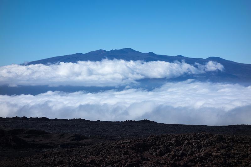 150620_1613_T05139_MaunaLoa.jpg - Mauna Loa, Red Hill, Blick zum Mauna Kea