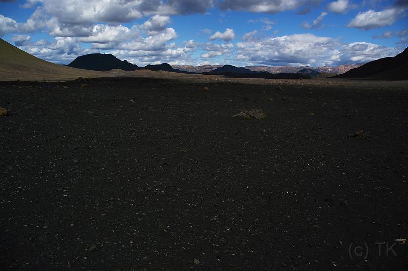 100718_A1983_Emstrur.jpg - Der Wüstenabschnitt des Laugavegur zwischen Alftavatn und Emstrur - alles unter einer dicken Lage Vulkanasche
