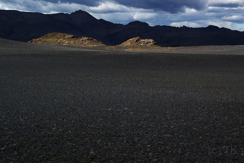100718_A1985_Emstrur.jpg - Der Wüstenabschnitt des Laugavegur zwischen Alftavatn und Emstrur - alles unter einer dicken Lage Vulkanasche