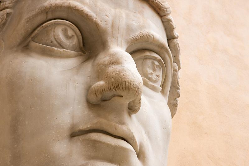 120506_1000_T01125_Rom.jpg - Musei Capitolini - Kolossalstatue Konstantins des Großen