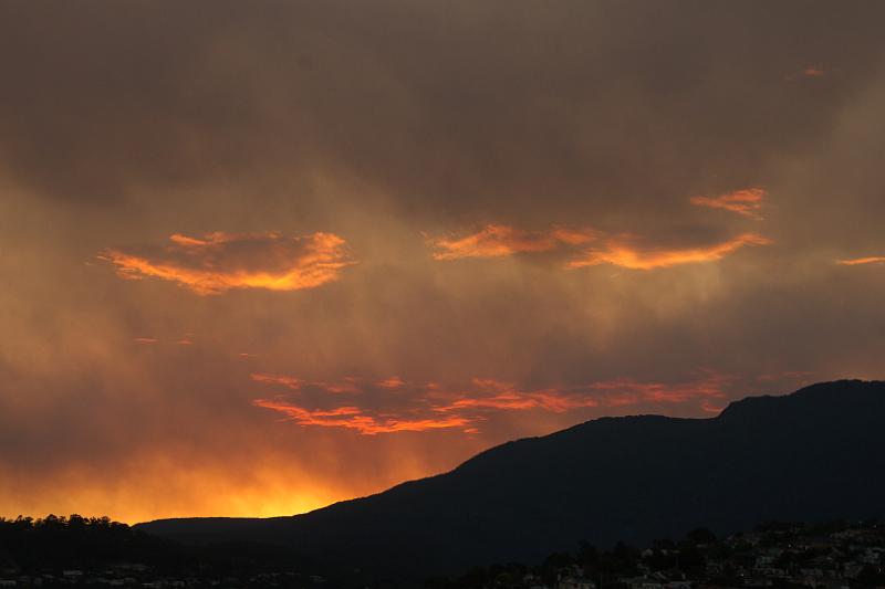 130104_2045_A06916_BrunyIsland.jpg - Hobart, Blick zum Mt. Wellington