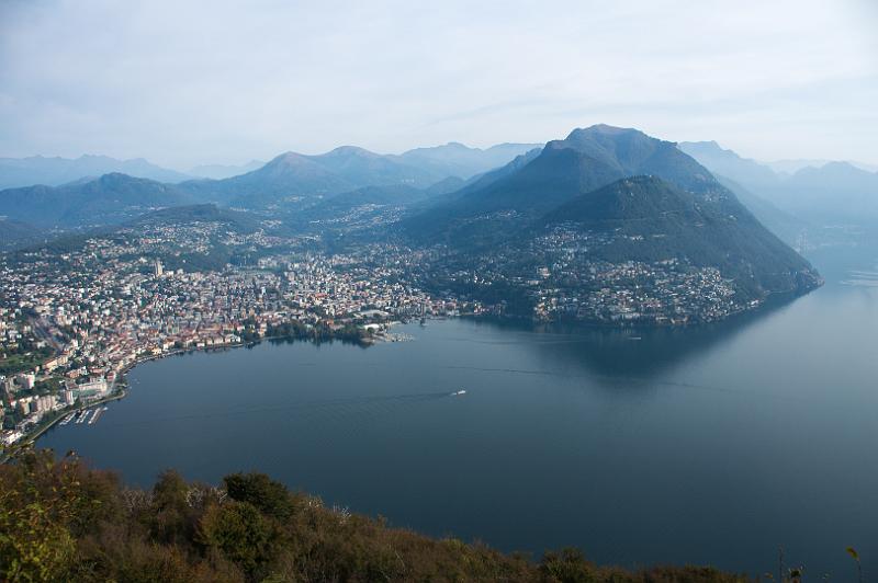 170928_0955_T00247_MonteSanSalvatore_hd.jpg - Wanderung von Paradiso auf den Monte San Salvatore und über Carona nach Morcote, Lugano mit Monte Bre