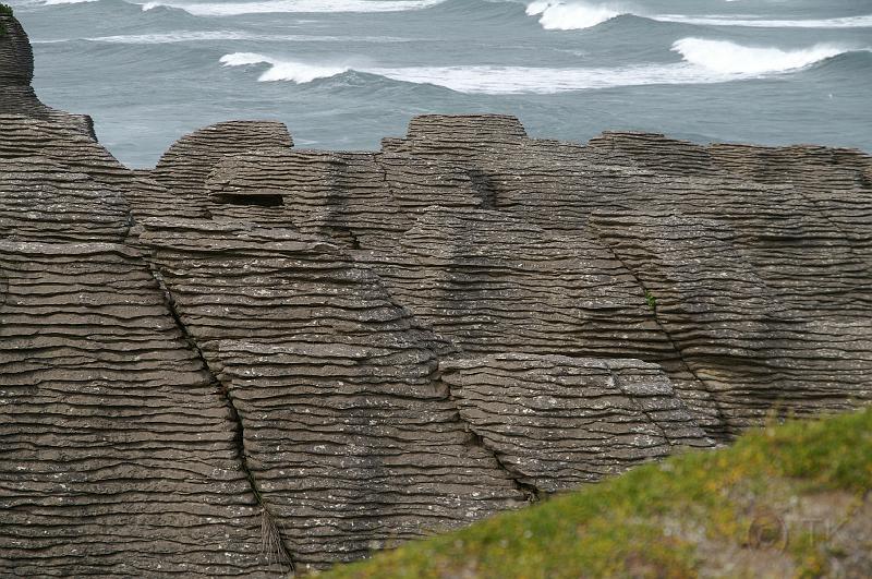 PICT93180_090102_Punakaiki.jpg - Pancake Rocks, Punakaiki National Park