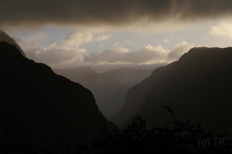 PICT82892_081226_Routeburn_2.jpg - Morgenstimmung an der Routeburn Falls Hut