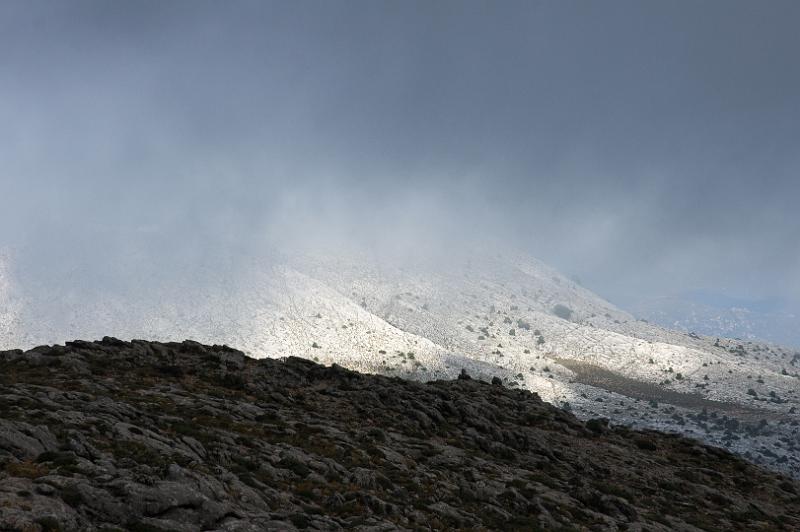 160919_1145_T06560_MonteCorrasi_hd.jpg - Aufstieg in Wolken zum Monte Corrasi