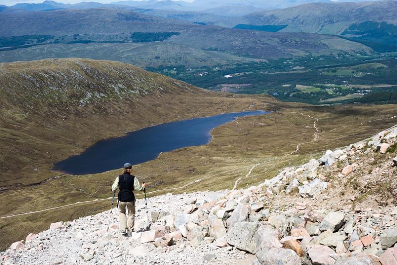 160603_1334_T07092_BenNevis_hd.jpg - Half Way Loch, Abstieg vom Ben Nevis