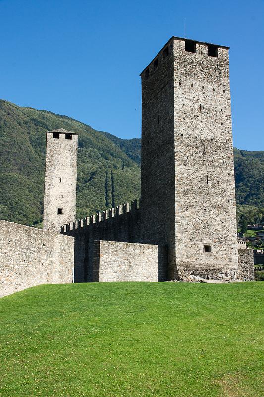 170921_1459_T09694_Bellinzona_hd.jpg - Bellinzona, Castelgrande