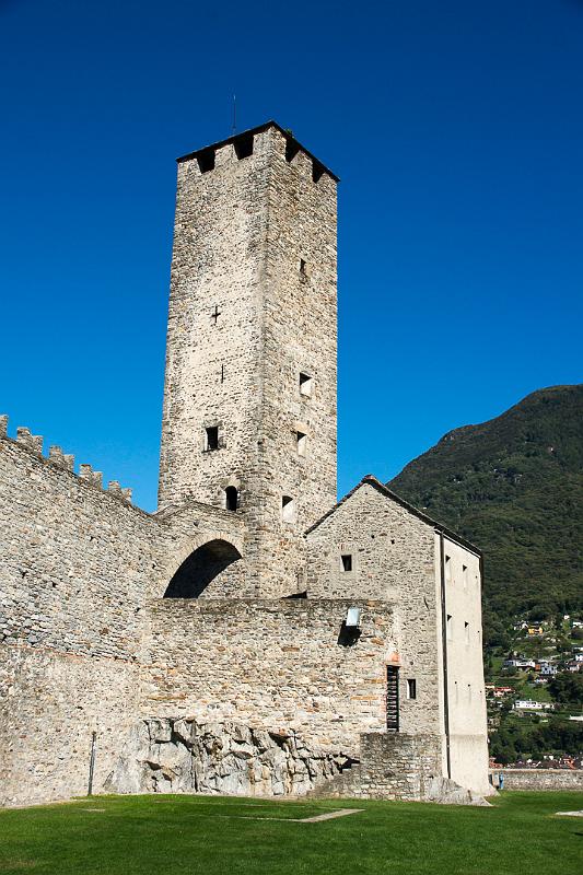 170921_1513_T09716_Bellinzona_hd.jpg - Bellinzona, Castelgrande