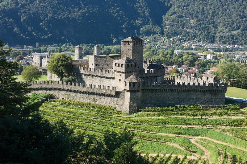 170921_1552_T09745_Bellinzona_hd.jpg - Bellinzona, Castello di Montebello