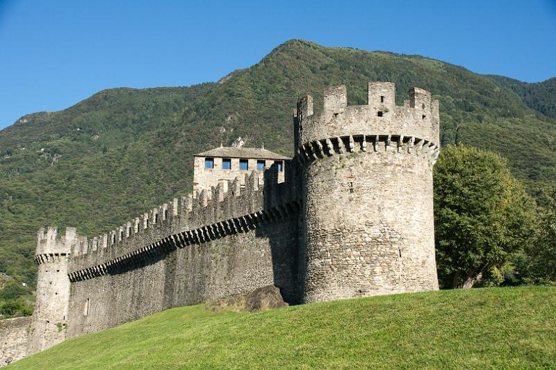 170921_1657_T09759_Bellinzona_hd.jpg - Bellinzona, Castello di Montebello