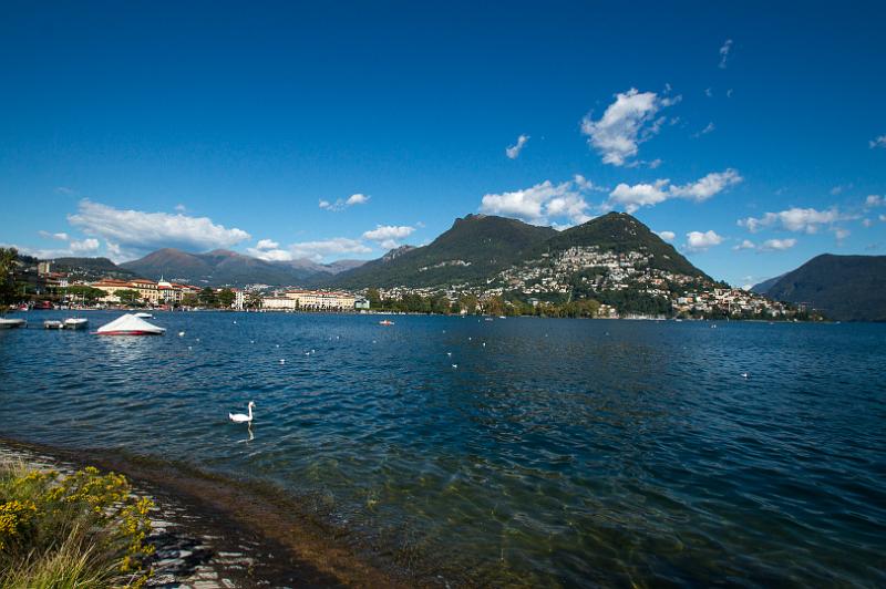 170924_1514_T00049_Lugano_hd.jpg - Lugano, Blick von der Seepromenade auf den Monte Bre