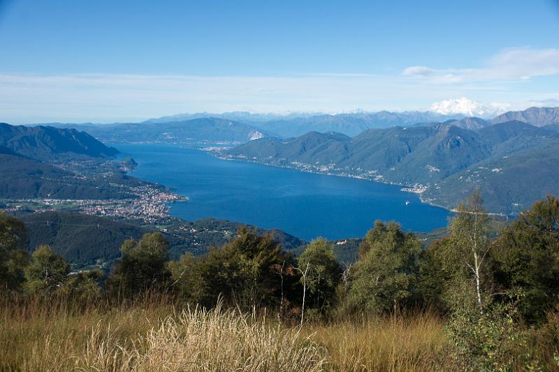 170919_0934_T09472_Traversata_hd.jpg - Aufstieg vom Rifugio Campiglio Pradecolo zur Capanna Tamaro, Aufstieg zum Monte Lema mit Blick auf den Lago Maggiore