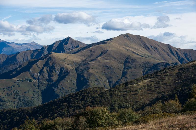 170919_1000_T09482_Traversata_hd.jpg - Aufstieg vom Rifugio Campiglio Pradecolo zur Capanna Tamaro, Blick zum Monte Gradiccioli und Monte Tamaro