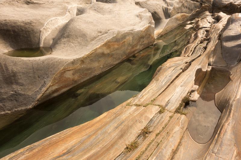 170923_1124_T00943_ValVerzasca_hd.jpg - Val Verzasca zwischen Piee (Brione) und Lavertezzo