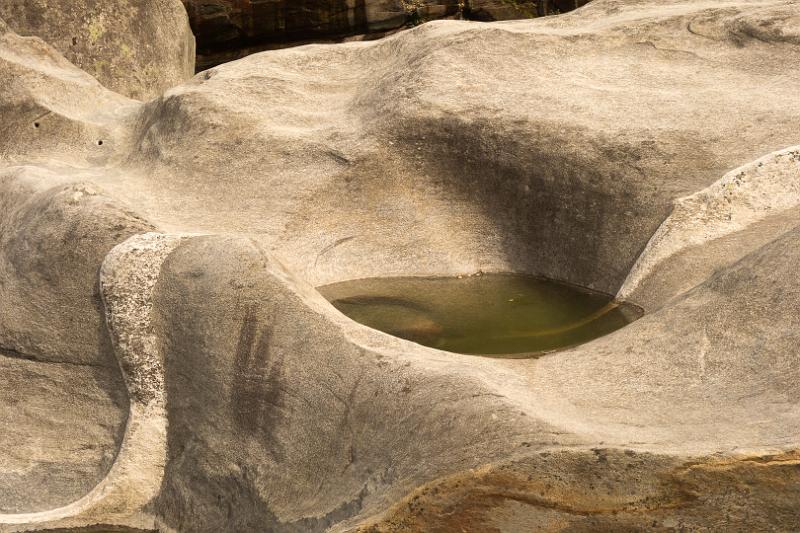 170923_1126_T00947_ValVerzasca_hd.jpg - Val Verzasca zwischen Piee (Brione) und Lavertezzo