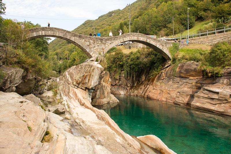 170923_1134_T09875_ValVerzasca_hd.jpg - Val Verzasca zwischen Piee (Brione) und Lavertezzo