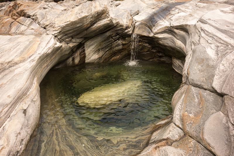 170923_1143_T00959_ValVerzasca_hd.jpg - Val Verzasca zwischen Piee (Brione) und Lavertezzo