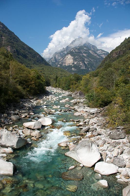 170923_1307_T09914_ValVerzasca_hd.jpg - Val Verzasca zwischen Piee (Brione) und Lavertezzo